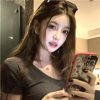 皮裘大衣女人